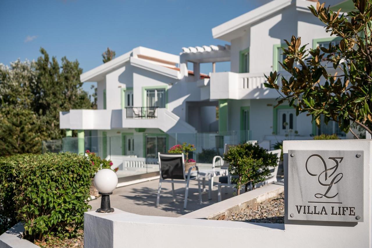 Villa Life Agia Marina  Exterior photo