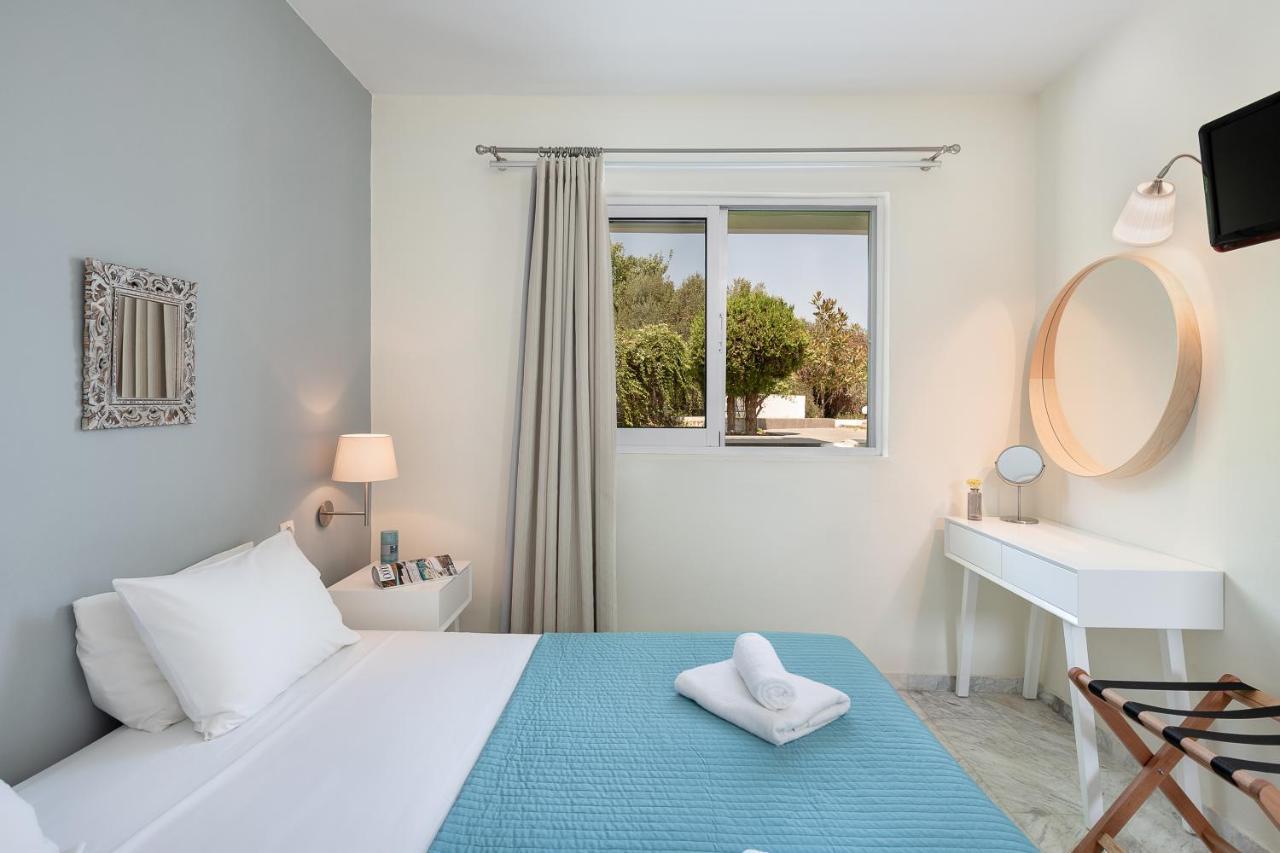 Villa Life Agia Marina  Exterior photo
