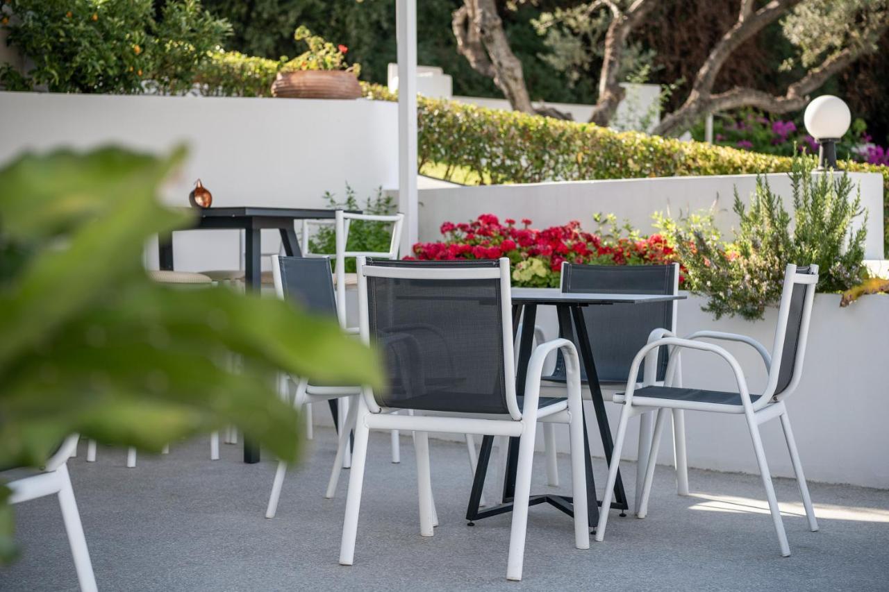 Villa Life Agia Marina  Exterior photo