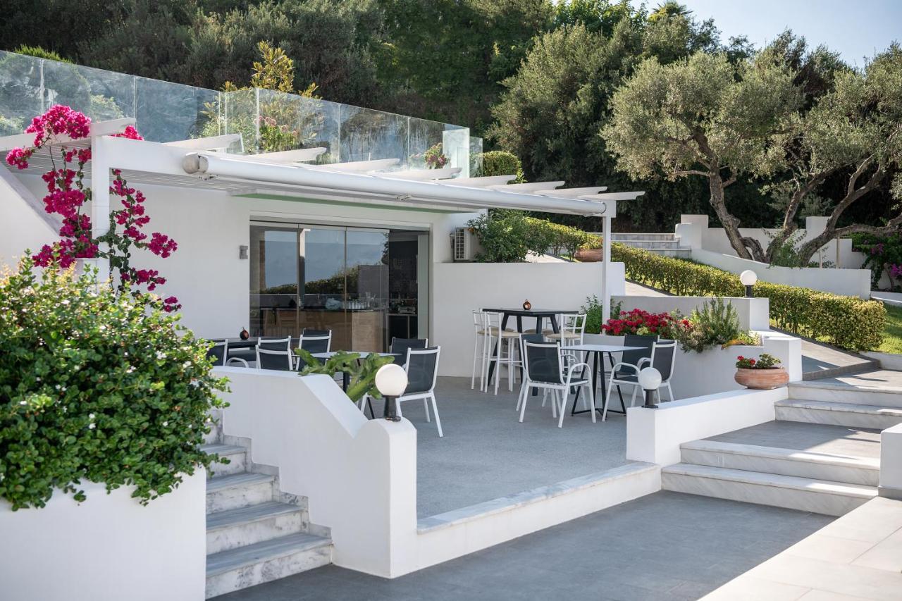 Villa Life Agia Marina  Exterior photo